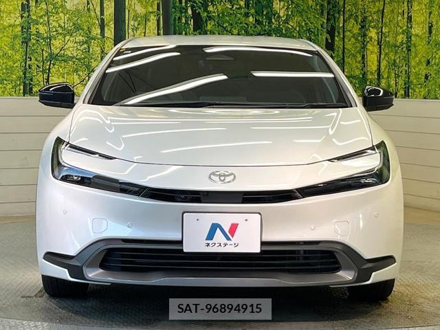 Toyota PRIUS 2023-10 8363783-15
