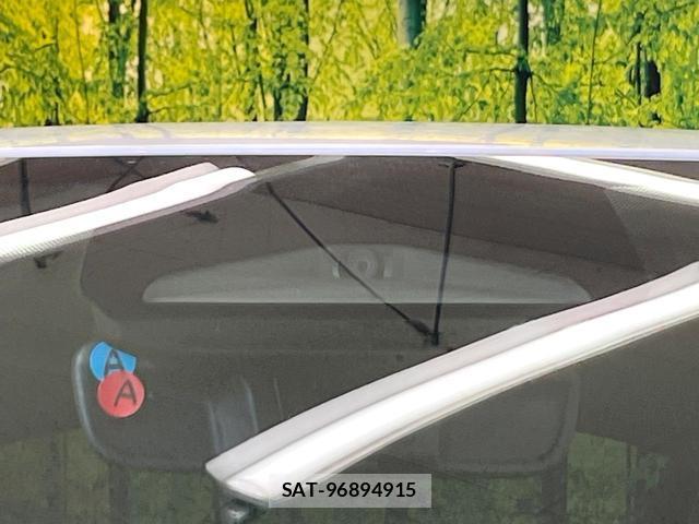 Toyota PRIUS 2023-10 8363783-2