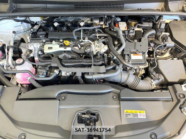 Toyota PRIUS 2024-10 8363810-17