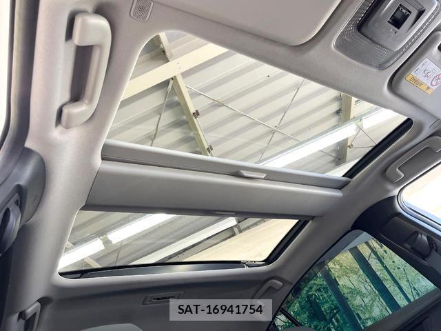 Toyota PRIUS 2024-10 8363810-2