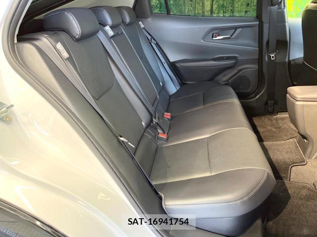 Toyota PRIUS 2024-10 8363810-8