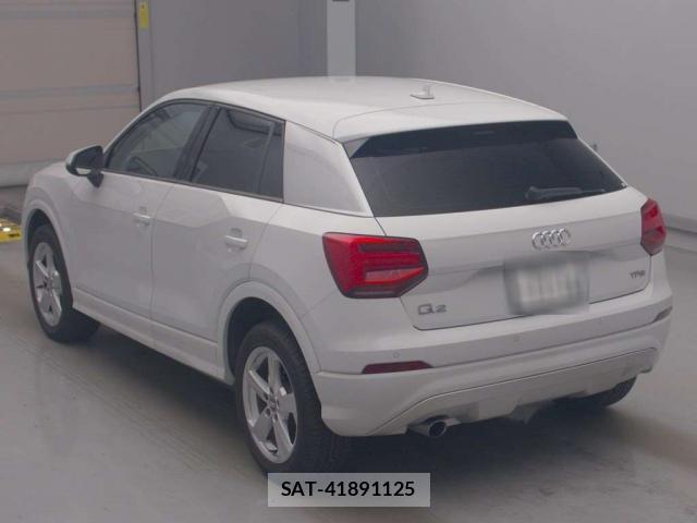Audi Q2 2017-11 8362085-1