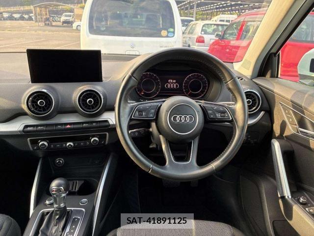 Audi Q2 2017-11 8362085-2