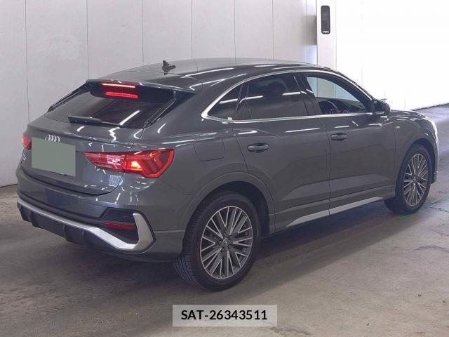 Audi Q3 2020-09 8362121-3