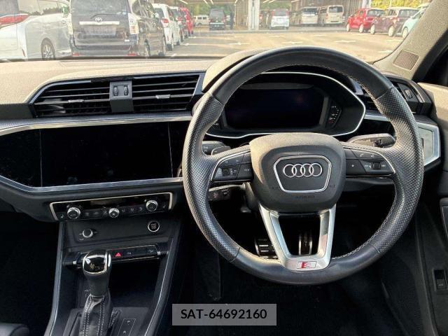 Audi Q3 2021-07 8362162-2