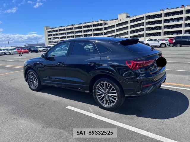 Audi Q3 2024-12 8363492-9