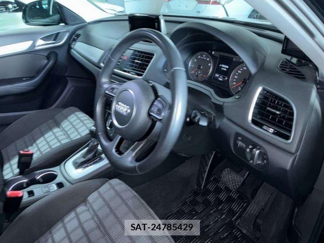 Audi Q3 2016-05 8362079-3