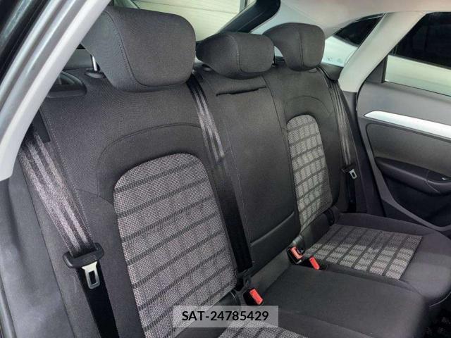 Audi Q3 2016-05 8362079-6
