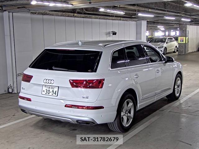 Audi Q7 2016-08 8362090-4