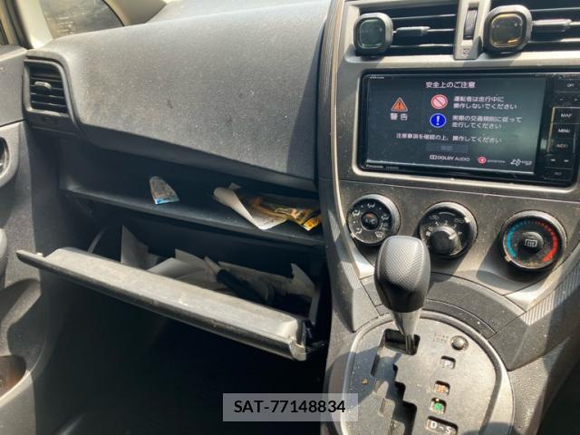 Toyota RACTIS 2012-05 8361971-10