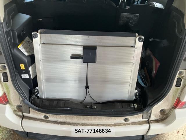 Toyota RACTIS 2012-05 8361971-18