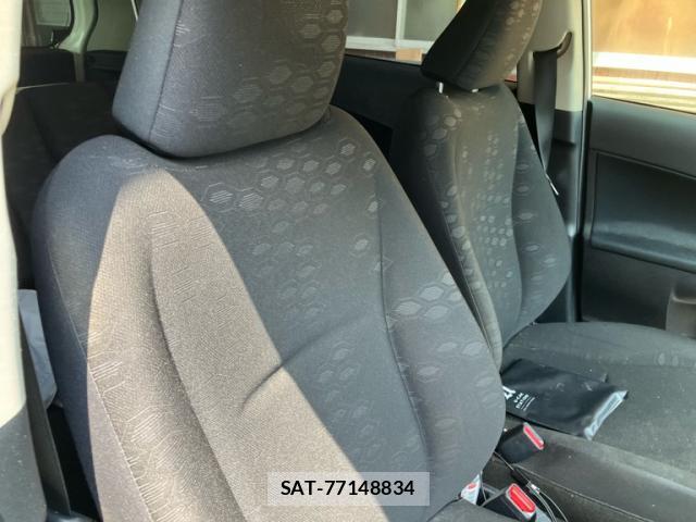 Toyota RACTIS 2012-05 8361971-5