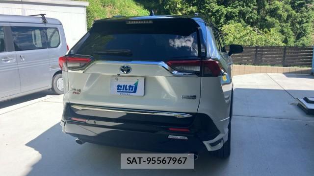 Toyota RAV4 PHV 2021-08 8362291-1