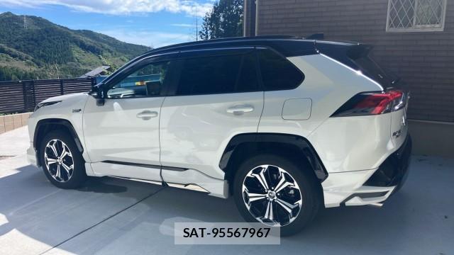 Toyota RAV4 PHV 2021-08 8362291-10