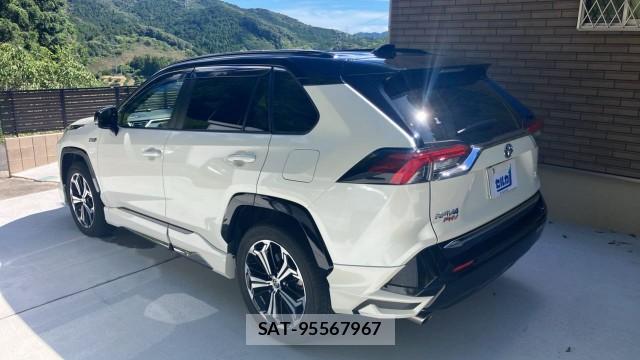 Toyota RAV4 PHV 2021-08 8362291-13