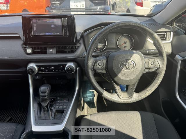 Toyota RAV4 2019-11 8360839-12