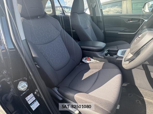 Toyota RAV4 2019-11 8360839-15