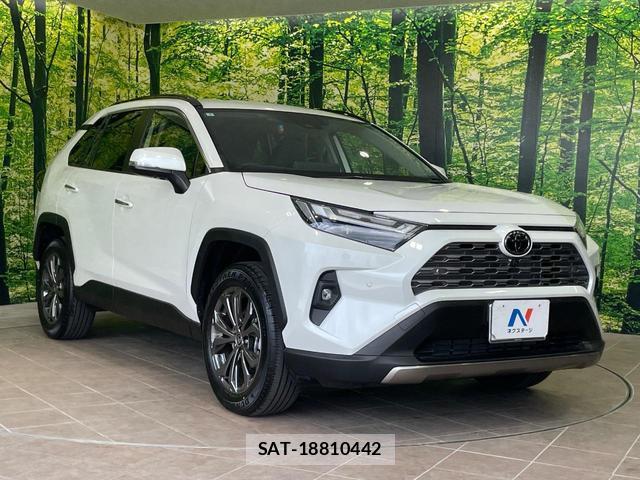 Toyota RAV4 2025-05 8360882-15