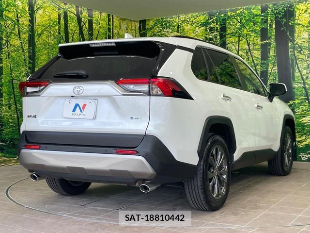 Toyota RAV4 2025-05 8360882-16