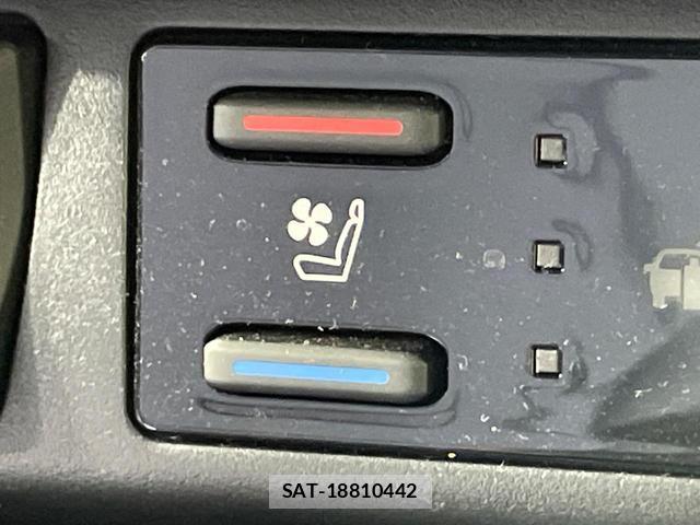 Toyota RAV4 2025-05 8360882-5
