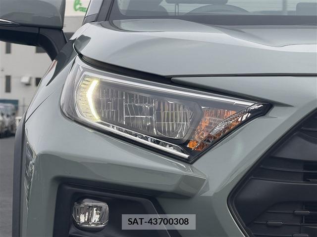 Toyota RAV4 2023-07 8360977-11
