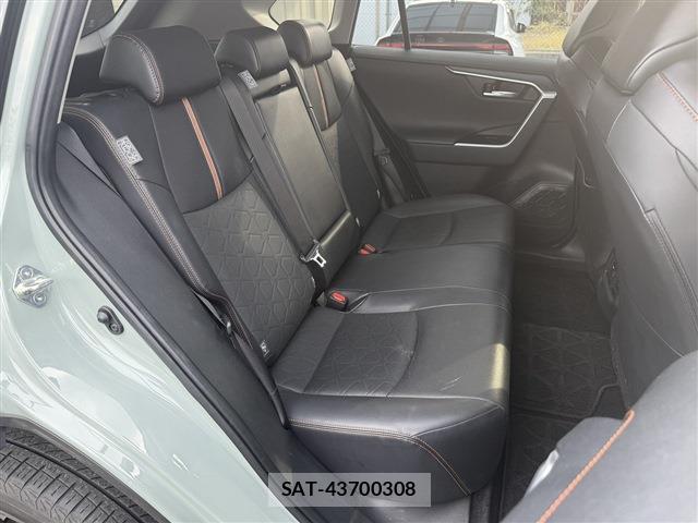 Toyota RAV4 2023-07 8360977-15