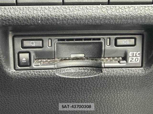 Toyota RAV4 2023-07 8360977-6