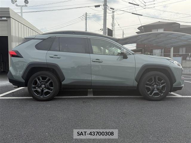 Toyota RAV4 2023-07 8360977-8
