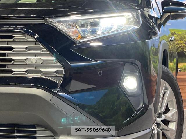 Toyota RAV4 2024-01 8361028-12