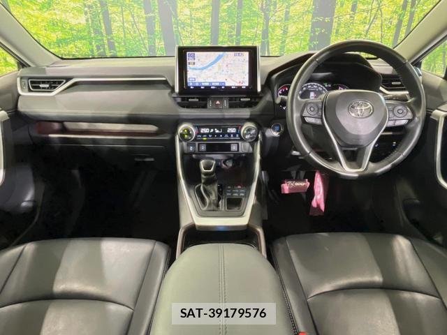 Toyota RAV4 2020-10 8361064-1