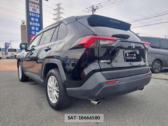 Toyota RAV4 2020-04 8361440-17