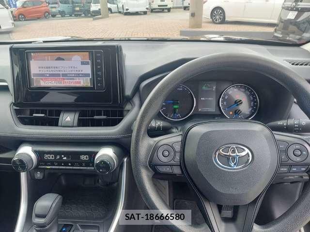 Toyota RAV4 2020-04 8361440-2