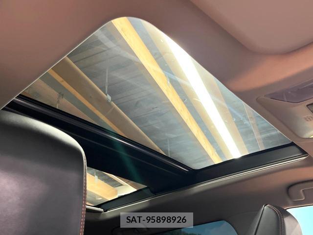 Toyota RAV4 2022-02 8361488-2