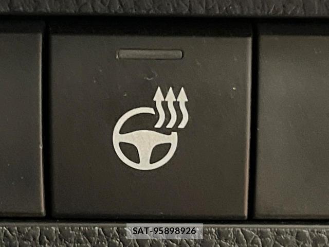 Toyota RAV4 2022-02 8361488-8