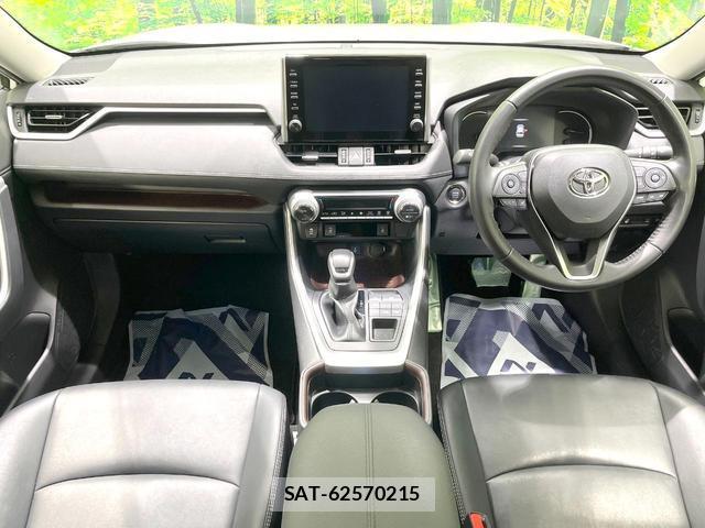 Toyota RAV4 2021-11 8361491-1