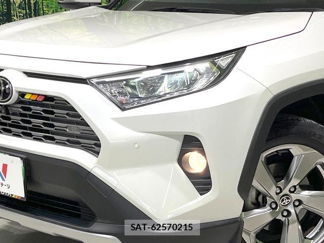 Toyota RAV4 2021-11 8361491-11
