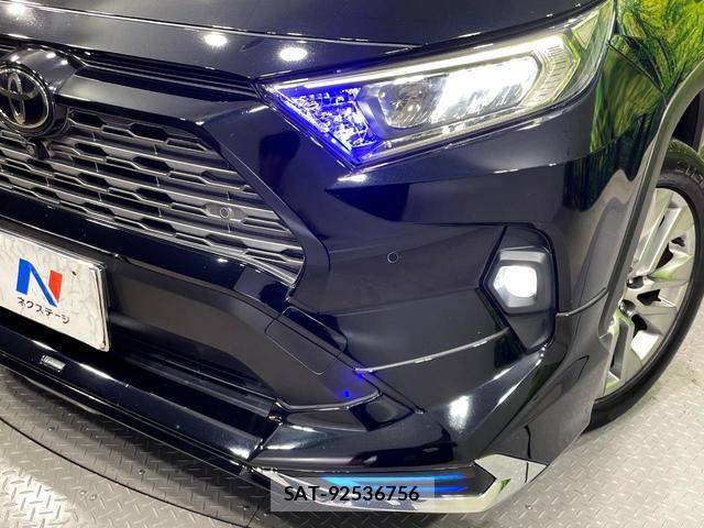 Toyota RAV4 2022-08 8361520-14