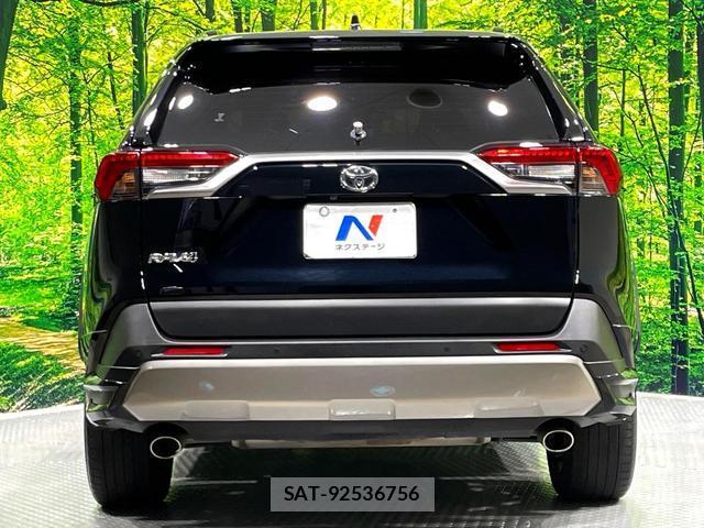 Toyota RAV4 2022-08 8361520-16