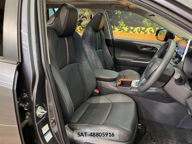 Toyota RAV4 2022-03 8361665-10