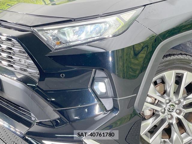 Toyota RAV4 2022-10 8361788-11