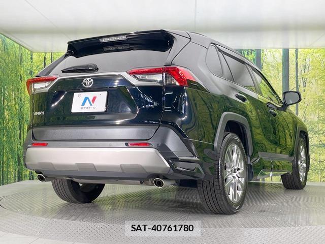 Toyota RAV4 2022-10 8361788-16