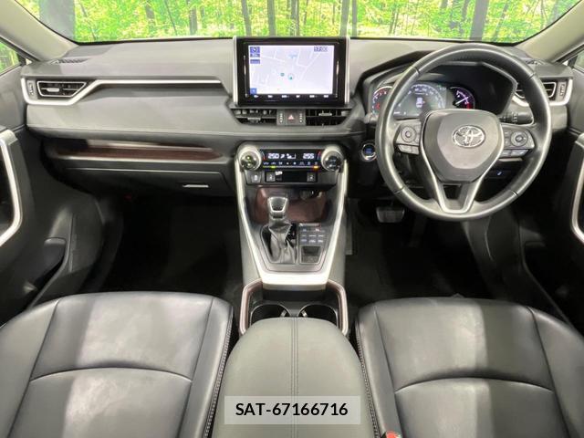 Toyota RAV4 2020-03 8361888-1