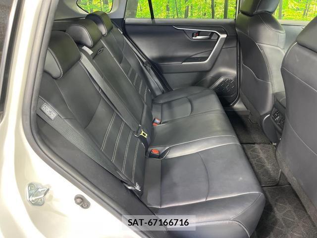 Toyota RAV4 2020-03 8361888-9