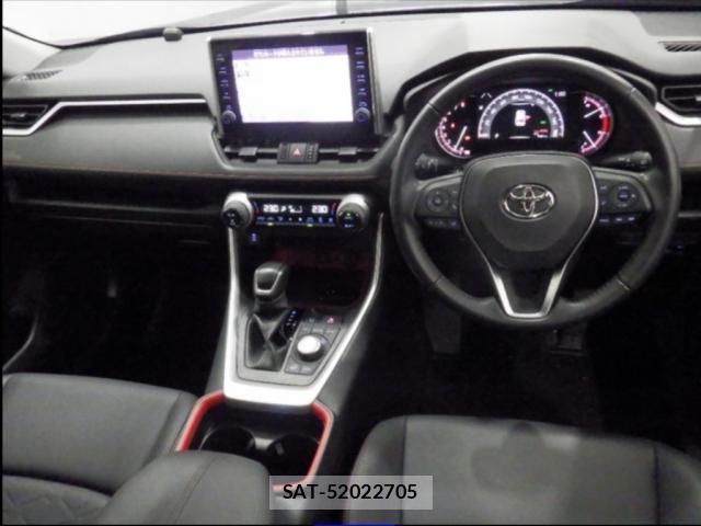 Toyota RAV4 2021-11 8361960-2