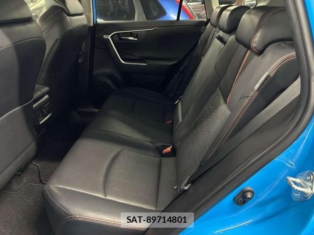 Toyota RAV4 2019-04 8362125-6