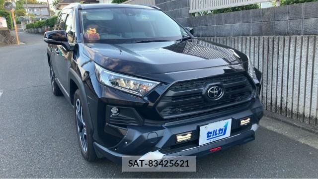 Toyota RAV4 2019-11 8362248-11