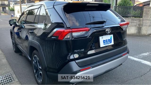 Toyota RAV4 2019-11 8362248-13