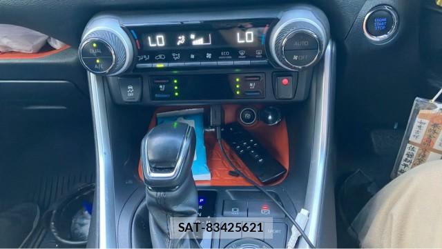 Toyota RAV4 2019-11 8362248-14