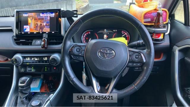 Toyota RAV4 2019-11 8362248-16