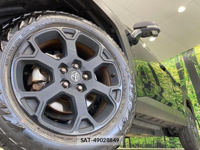 Toyota RAV4 2022-12 8362348-12